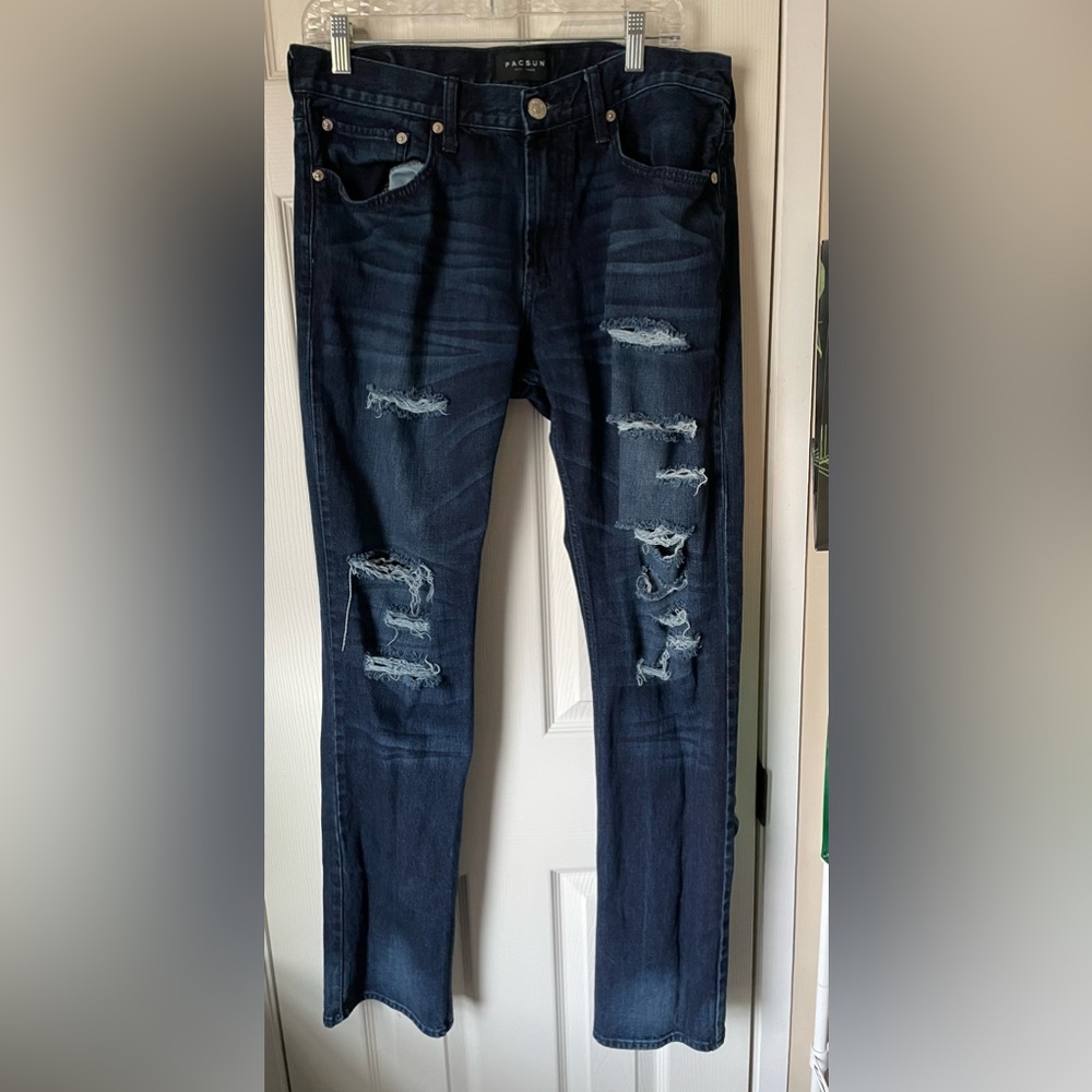 PacSun Men’s distressed jeans slim cut  33x34